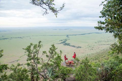 Overlooking the Mara Triangle and into Serengeti